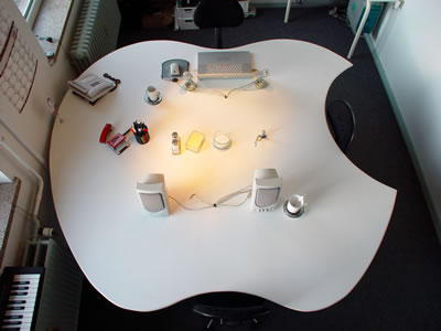 Apple table